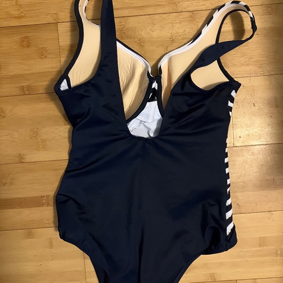 Miraclesuit one piece bathing suit. Size 10. Blue and white with gold accents - Picture 3 of 4